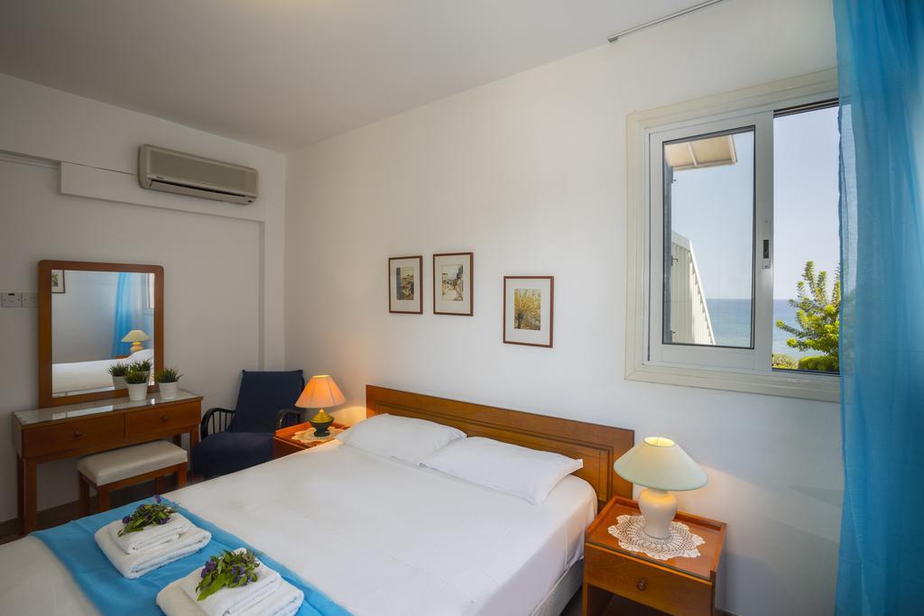 Protaras Beachfront Sirina Lina Suite พาราลิมนี ภายนอก รูปภาพ